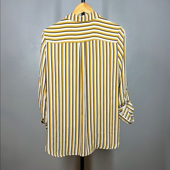 Adrianna Papell Yellow Gold Button Down Shirt with Notched Collar - Picture 3 of 7